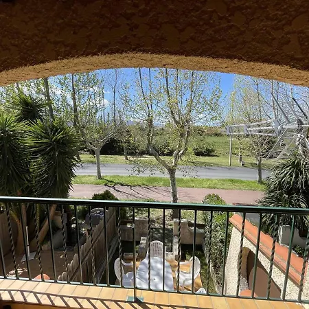 Villa T3 Avec Garage, Terrasse, Piscine Et Wifi - 6 Couchages A Saint-cyprien, Proche Et Commerces - Fr-1-106-89 Saint-Cyprien (Pyrenees-Orientales)